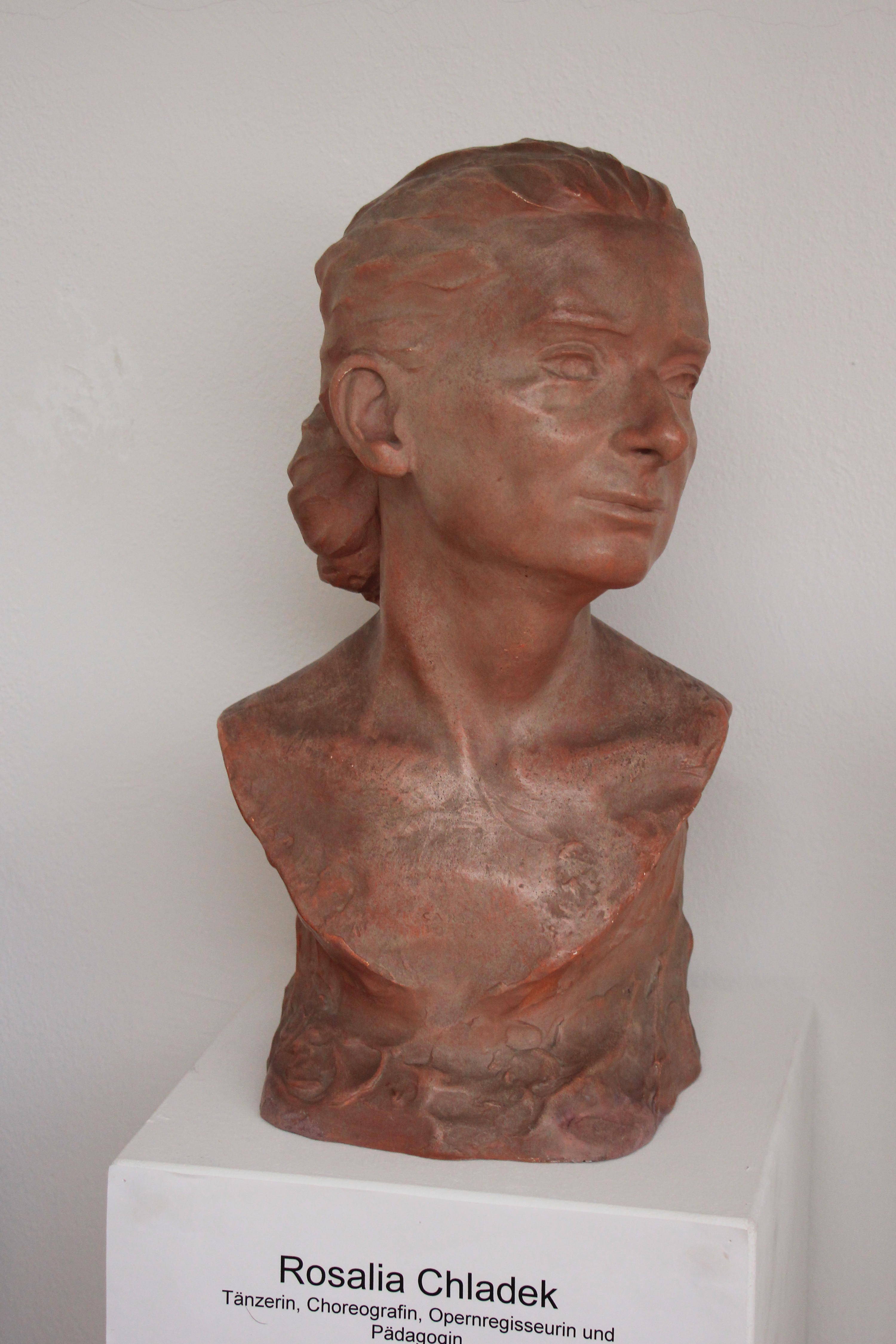 Busto di Rosalia Chladek al Museum Laxenburg, Niederösterreich. Foto di Karl Gruber.