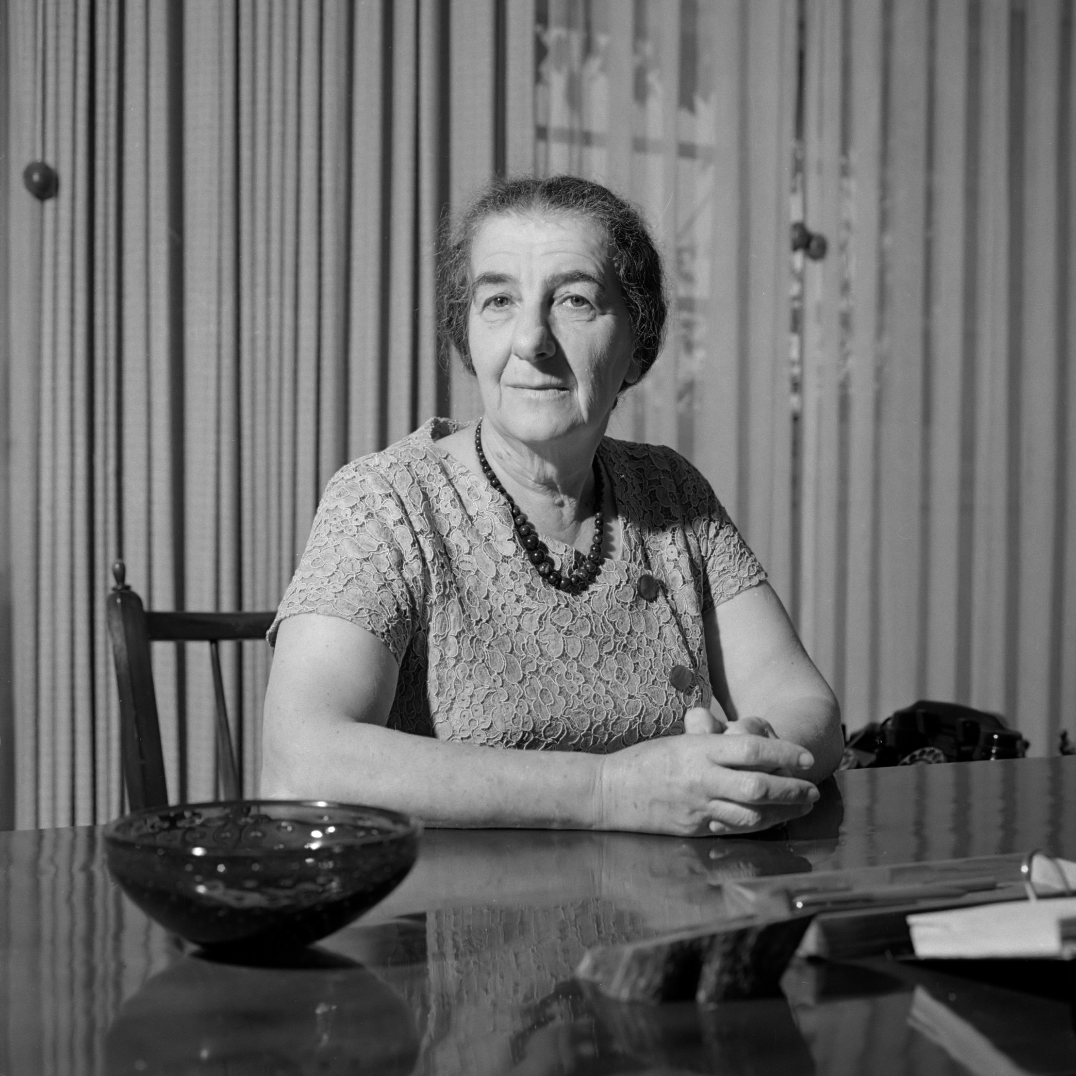 Golda Meir, 1964.