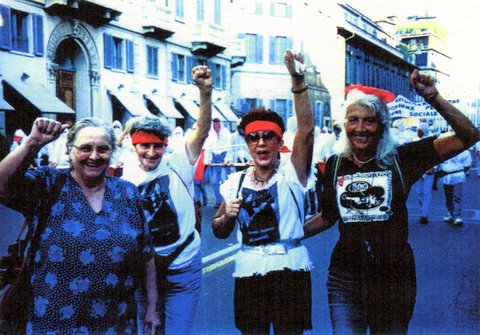 
 Alcune Mamme Antifasciste. Da sinistra: Luciana, Carmen, Bianca, Adriana. 
