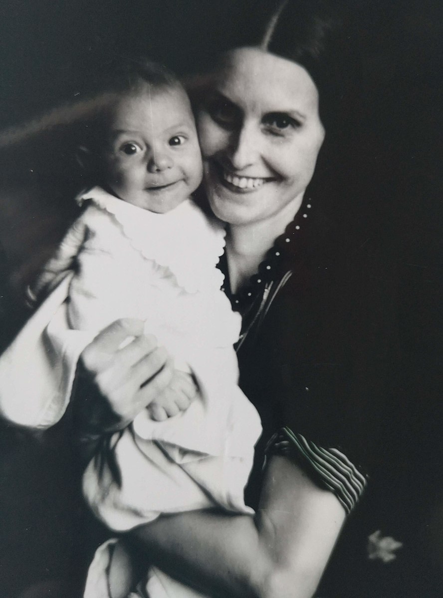 Elisa Boglino con suo figlio neonato, 8 agosto 1939.