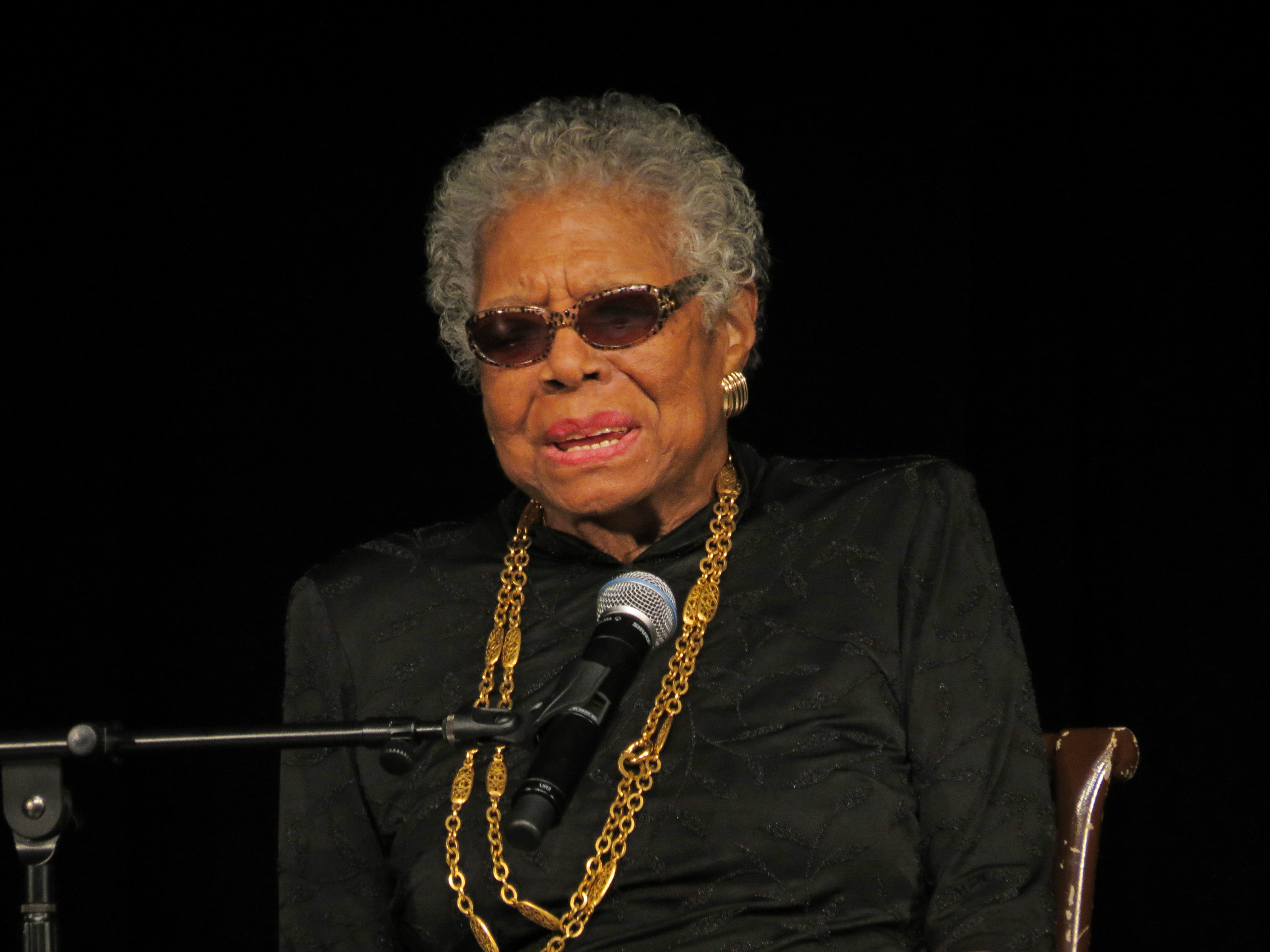 Maya Angelou allo York College ISLGP (2/4/2013). Fonte: Flickr. Licenza CC BY 2.0 DEED.