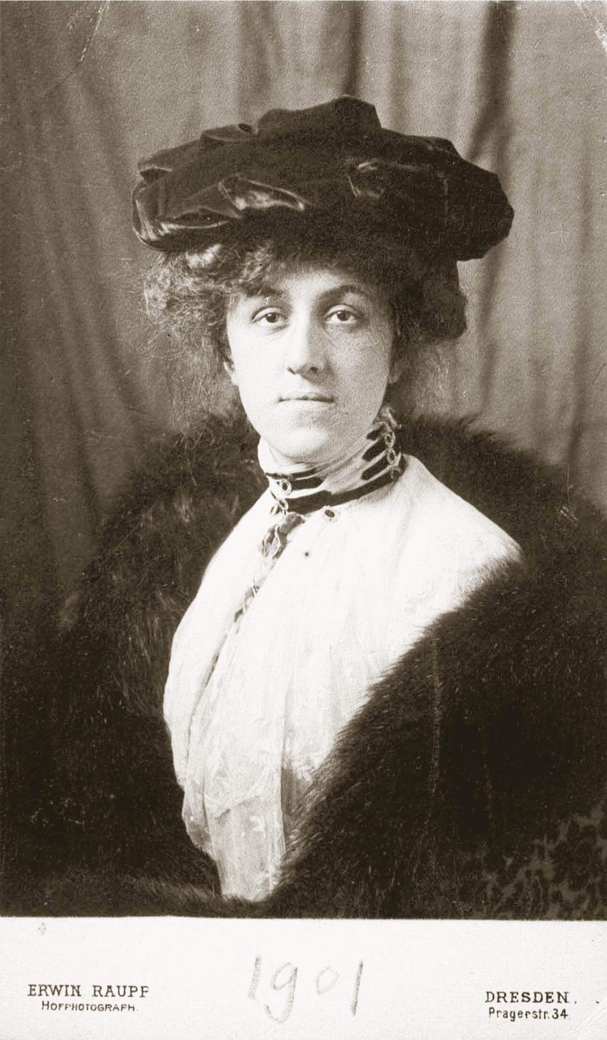 Romeyne Robert Ranieri di Sorbello, per gentile concessione di AFFRS Archivio Fotografico Fondazione Ranieri di Sorbello, Perugia.