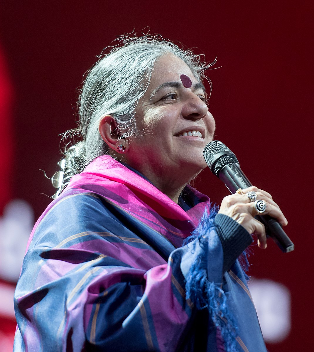 Vandana Shiva al Global Citizen Festival di Amburgo, 2017.