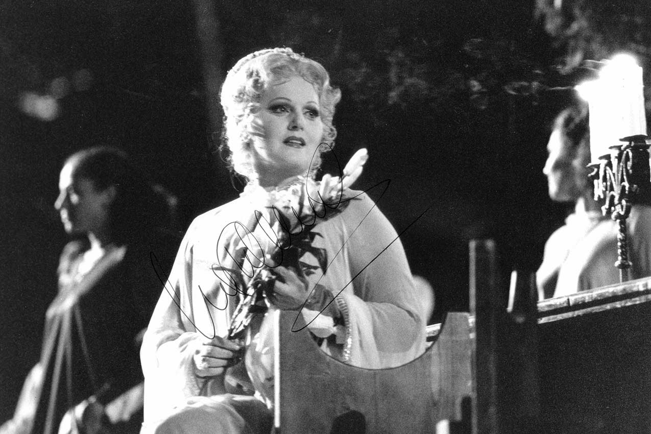  Otello, Katia Riccciarelli, 1994, Arena di Verona (Photo Fainello, Fondazione Arena)