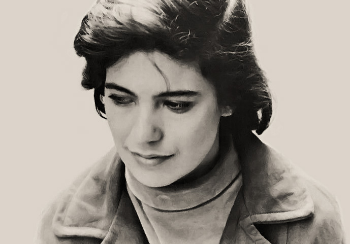 Susan Sontag nel 1966, quarta di copertina del suo libro Against Interpretation.