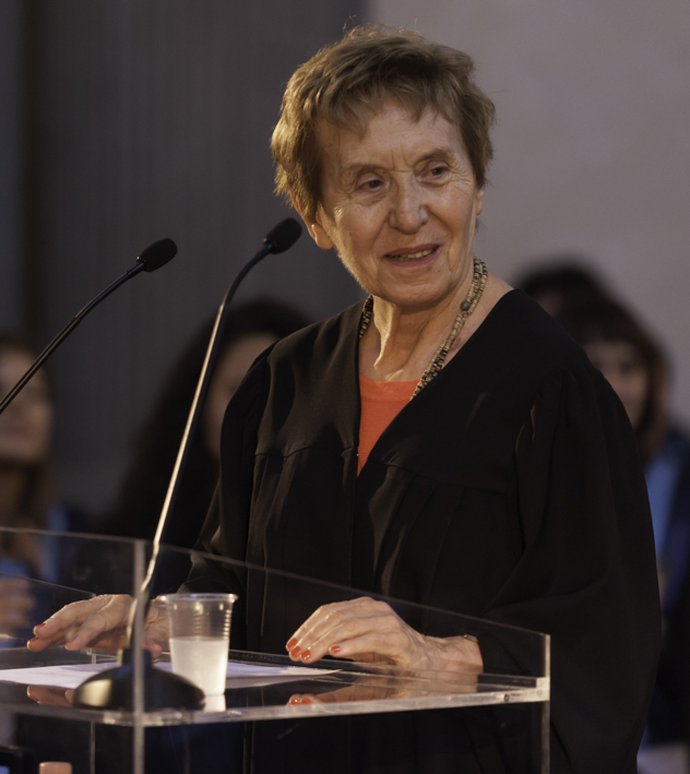 Michelle Perrot nel giugno 2016. <br>
Fonte: <a href=https://commons.wikimedia.org/wiki/File:Michelle_Perrot_juin_2016.jpg>Wikimedia Commons</a>, <a href=https://creativecommons.org/licenses/by-sa/2.0/>CC BY-SA 2.0</a>.