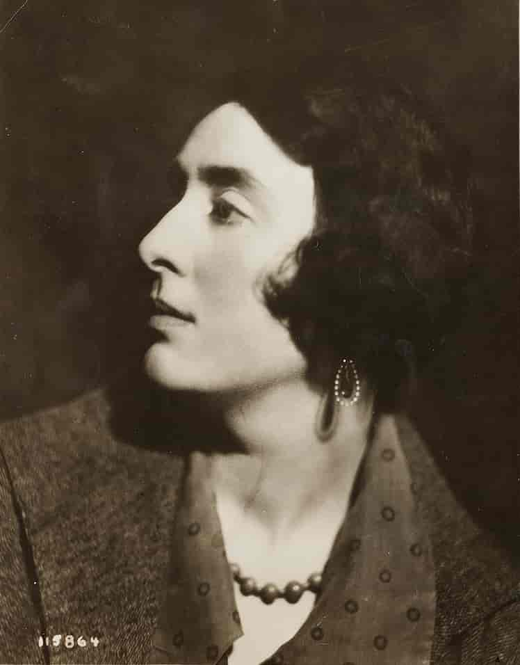 Vita Sackville-West, circa 1926. 