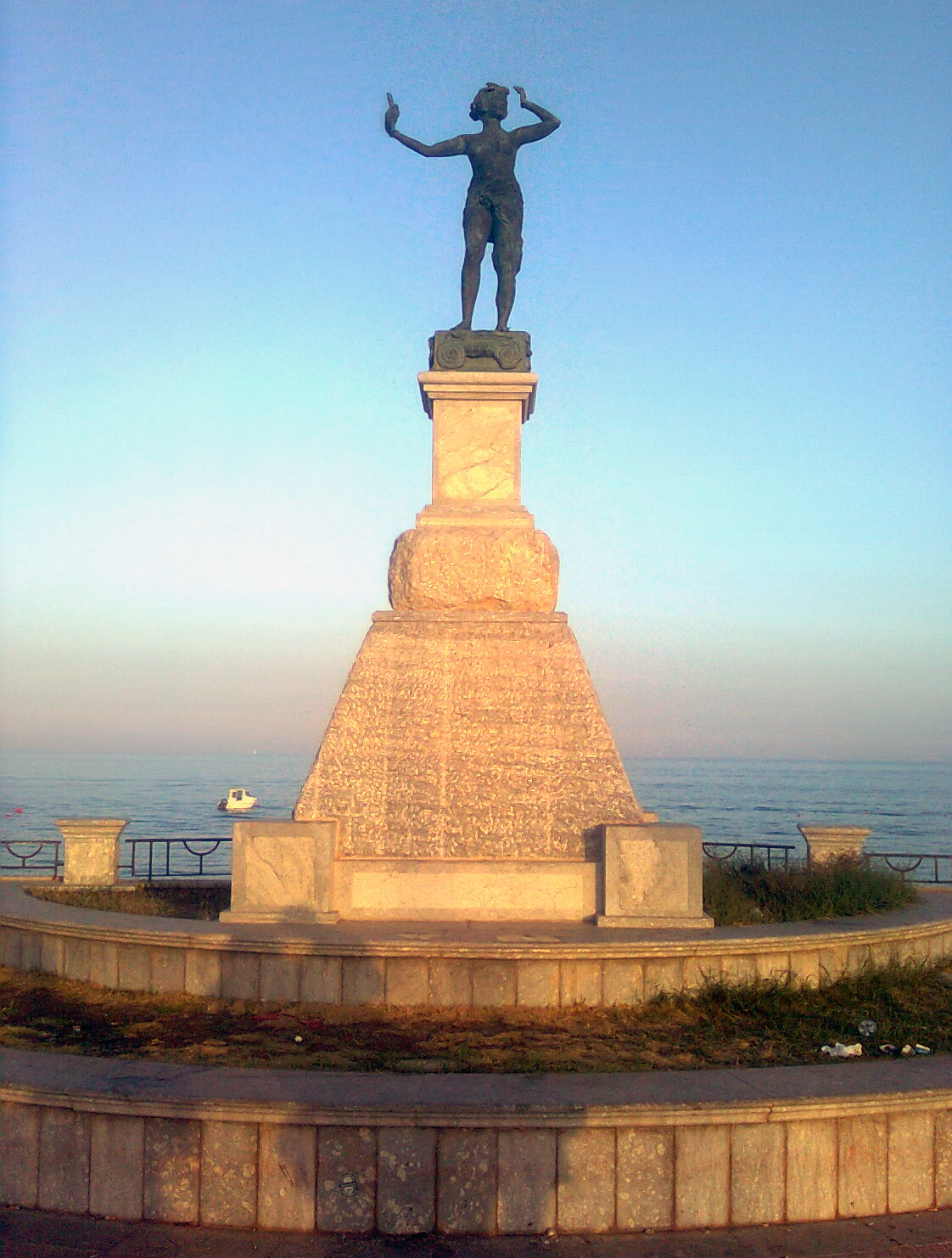 Monumento a Nosside, Locri.