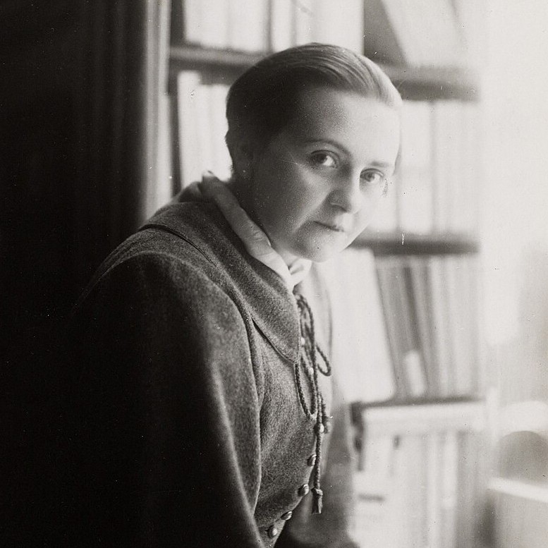 Adrienne Monnier Parigi 1892 - Parigi 1955
