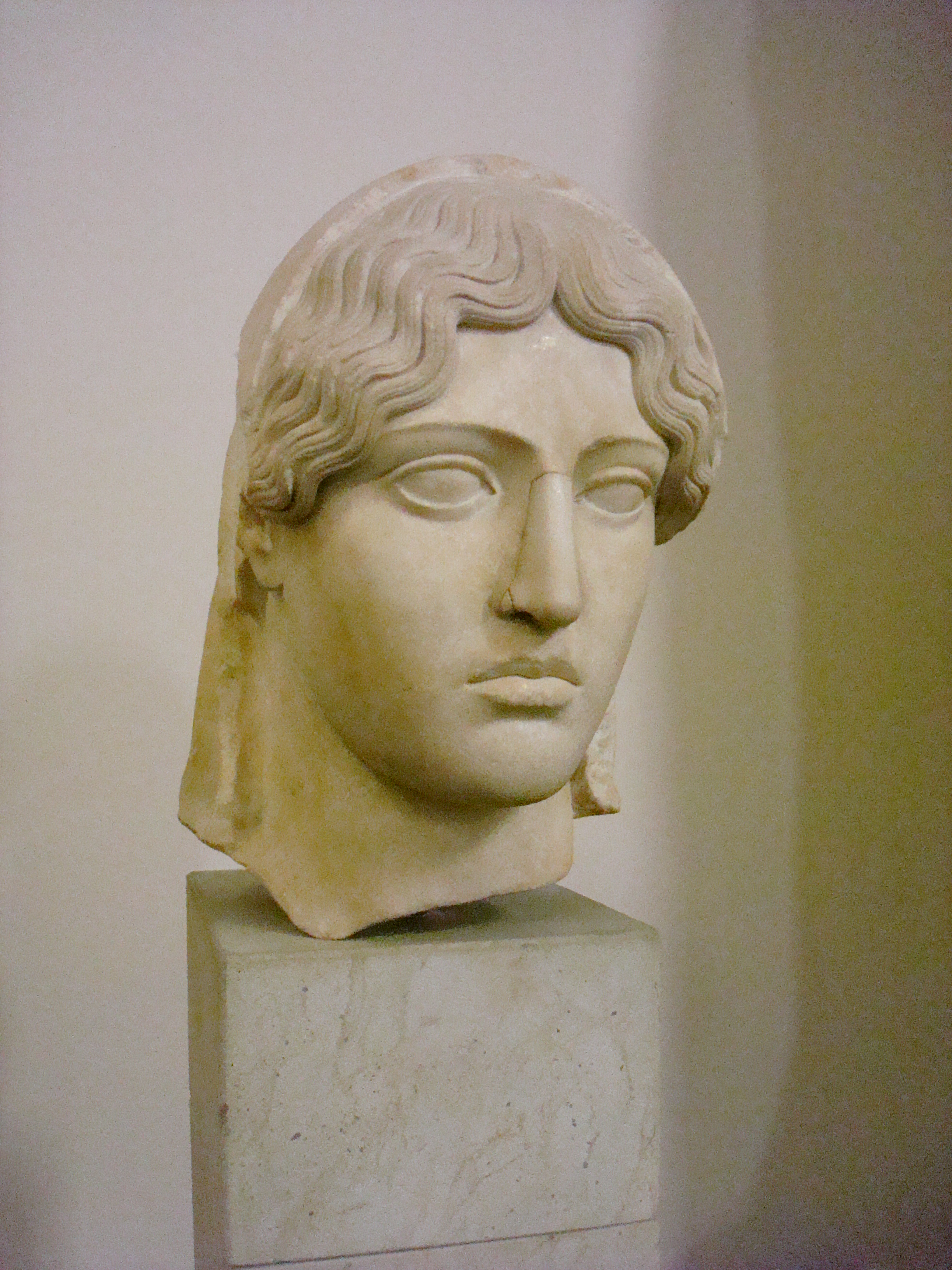 Busto di Aspasia, copia romana di un originale greco datato intorno al 460 AC, Museo di Pergamo. Foto di Daigaz.