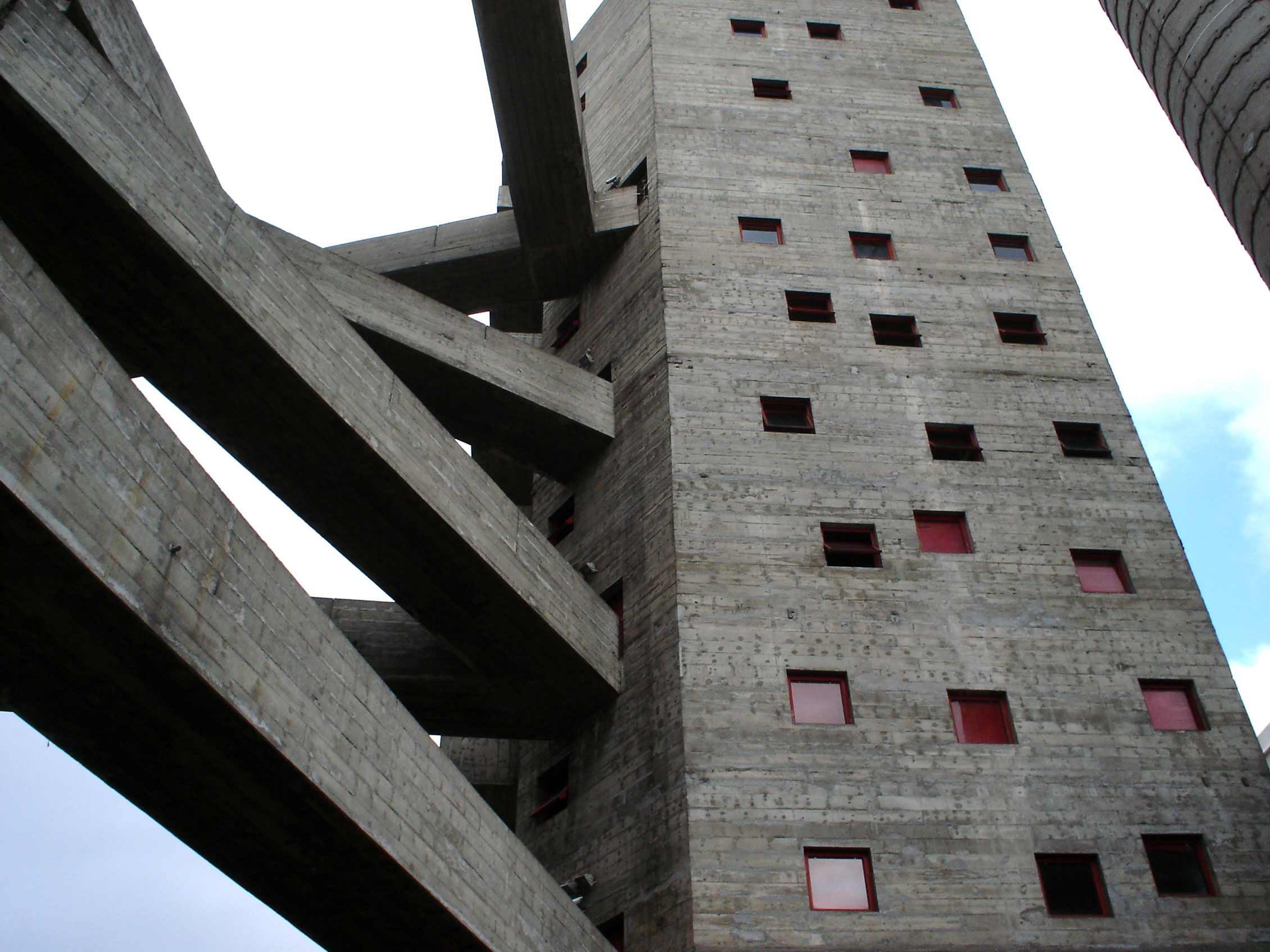 SESC Pompeia, San Paolo, Brasile. Progetto di Lina Bo Bardi.